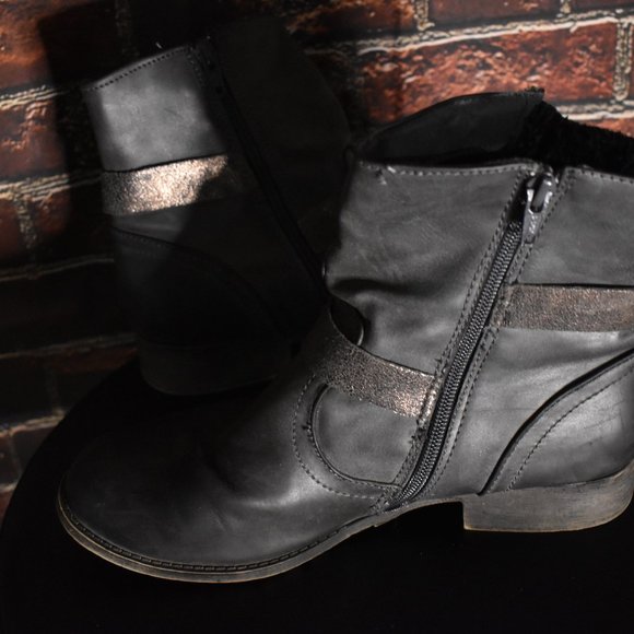 SO Dark Gray Short Boot - Picture 4 of 7